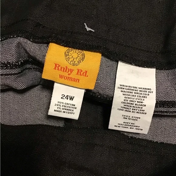 Ruby Rd. Black Jeans - Picture 4 of 4